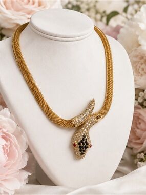 DENKAYS LIVE SHOW NECKLACE
